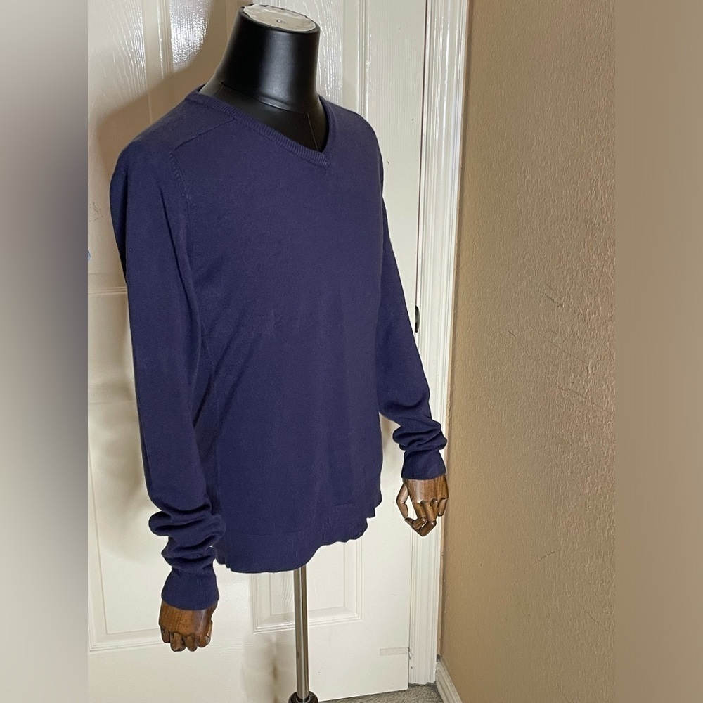 John Lewis Men's Acrylic V-Neck Sweater, Navy, Made in the USA, Medium - Picture 5 of 10
